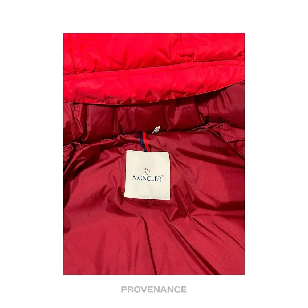 Moncler brel down